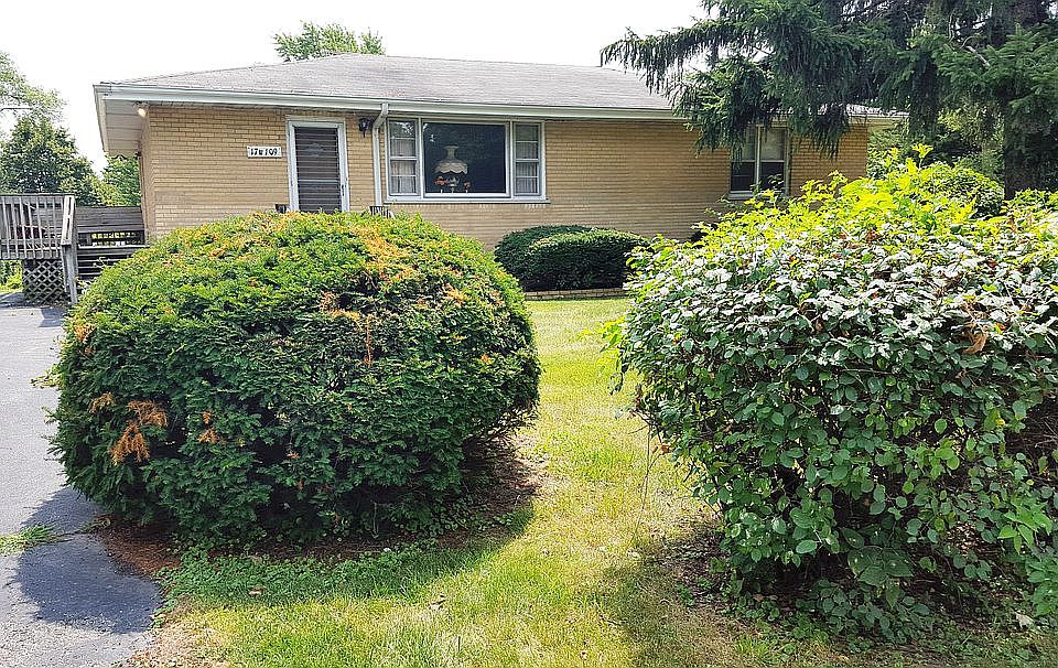 1st image of 17W109 Elder Ln