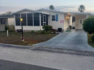 4 Hampton Dr E, Auburndale, FL 33823
