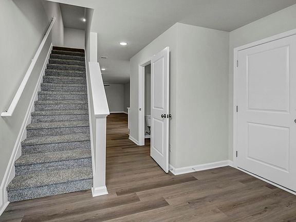 4th image of 1070 Tabor Pl