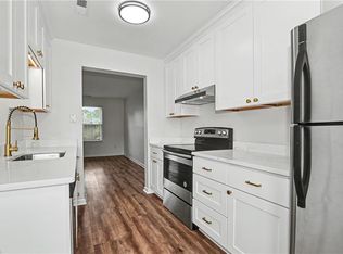 132 Thalia Trace Dr, Virginia Beach, VA 23452