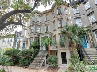110 E Gaston St, Savannah, GA 31401