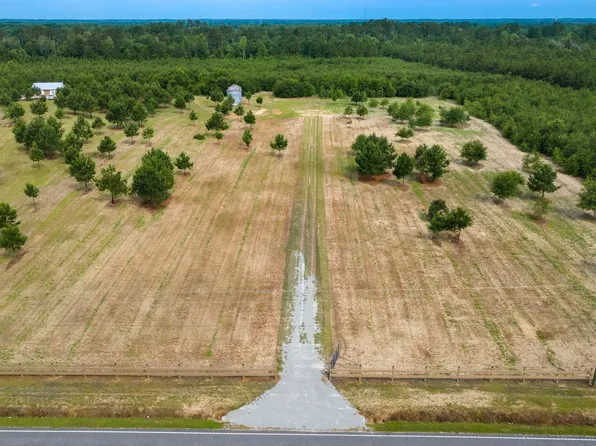 3027 N Nichols Hwy., Nichols, SC 29581