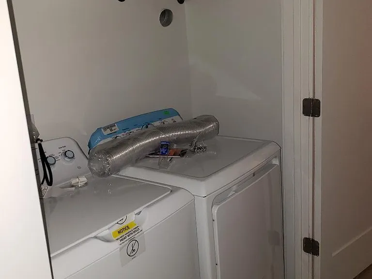 1441 W Fry St #1N — Photo 16
