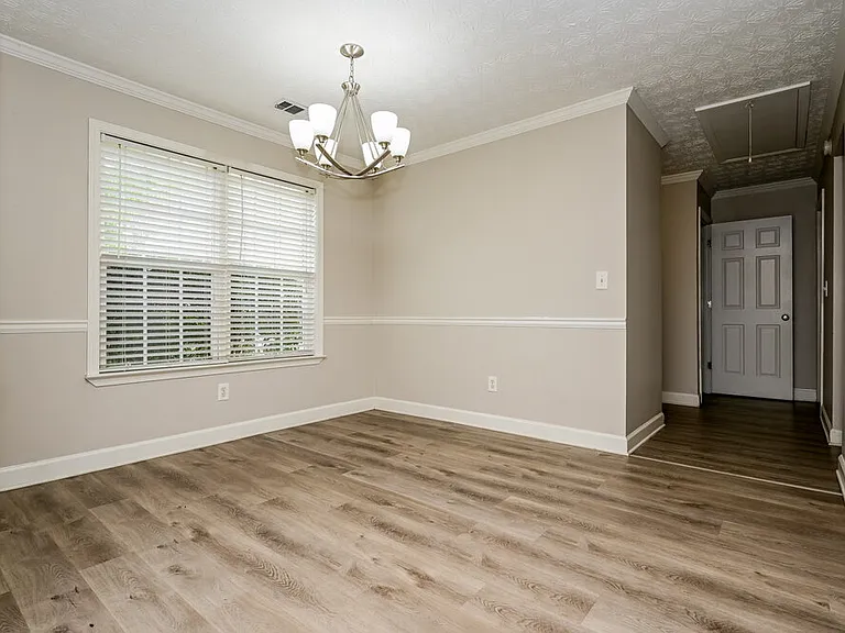 330 Fieldstone Ln — Photo 5