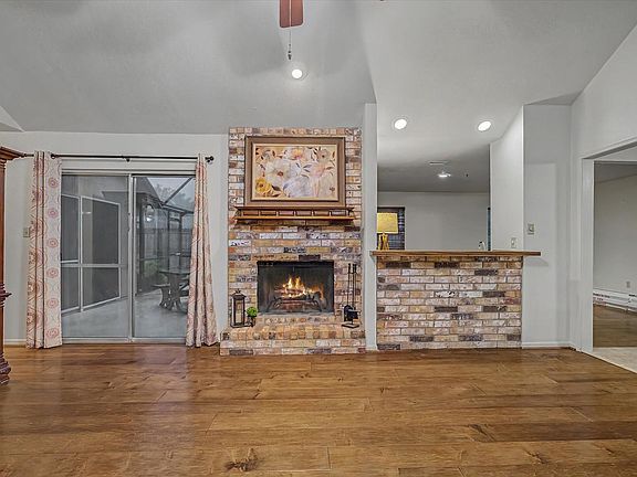 3rd image of 139 Spanish Moss Ln