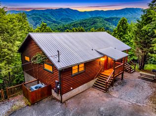 438 Ridge Line Way, Gatlinburg, TN 37738