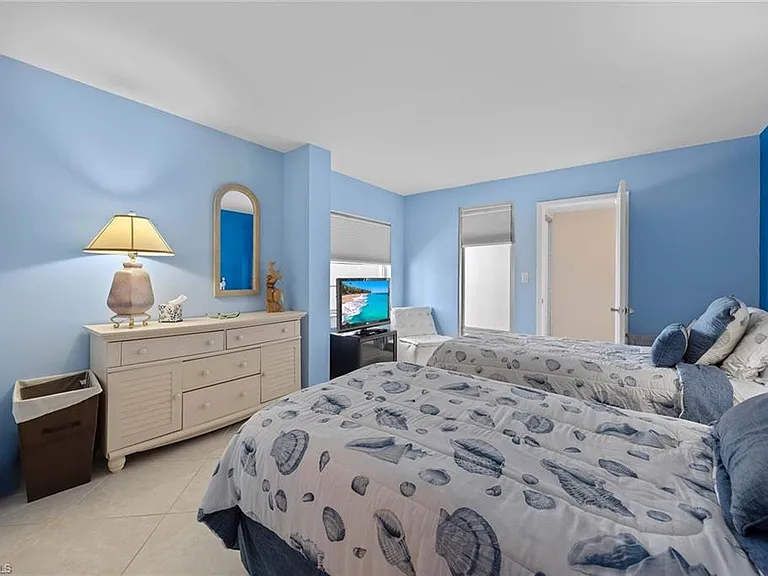 3443 Gulf Shore Blvd N #707 — Photo 22