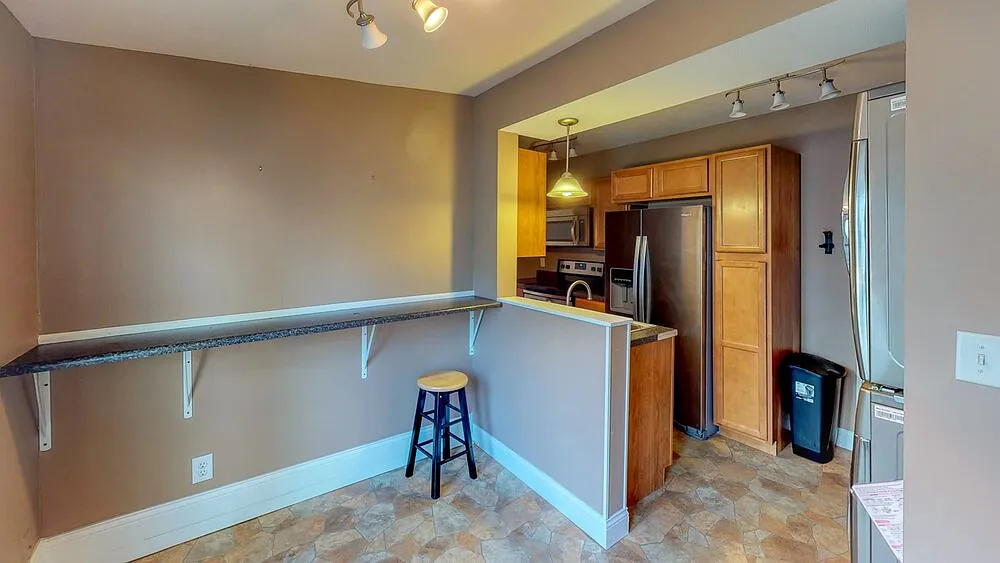 2 bed, 1.0 bath, 700 sqft, $1,230 — Photo 3