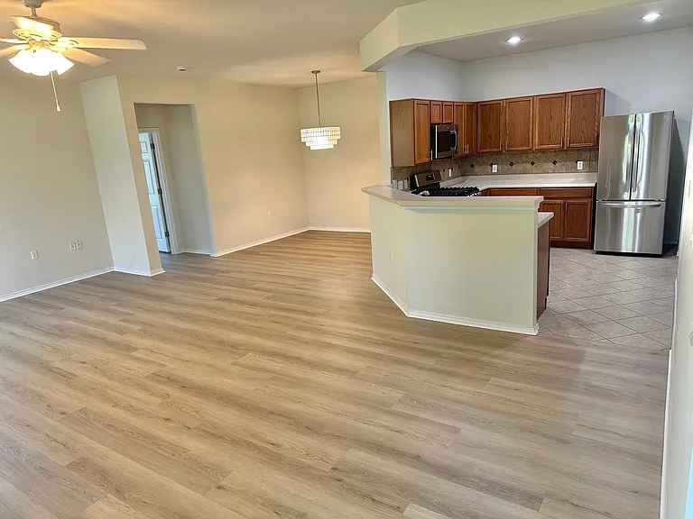 214 Bonham Loop — Photo 7