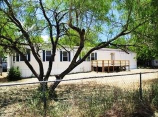 128 3rd St, Lake City, TX 78368