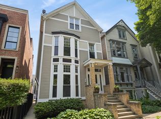 1325 W Wolfram St #3, Chicago, IL 60657