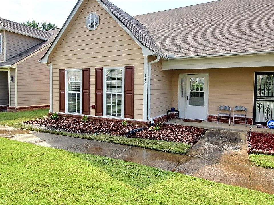 1st image of 120 Center Springs Dr