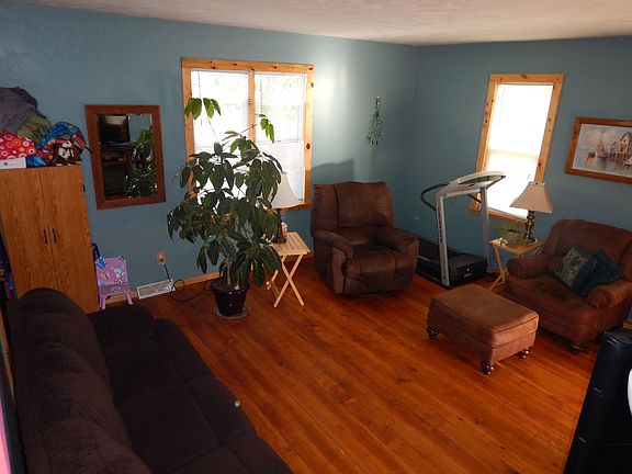 3rd image of 281 S Peck Ave
