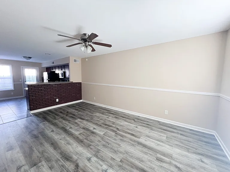 2284 McCormick Ln #A — Photo 2