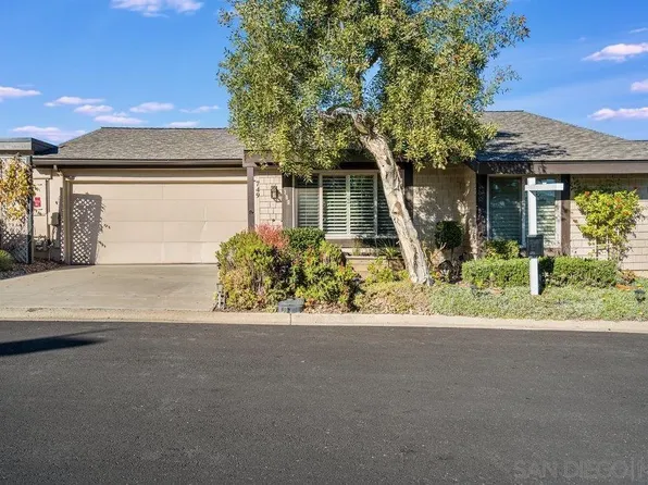 749 Nob Cir, Vista, CA 92084