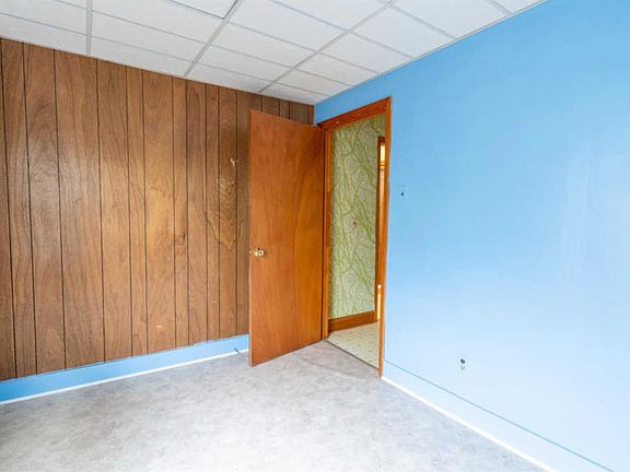 5th image of 341 Prince St