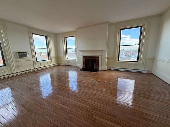 3rd image of 401 State St Unit M504