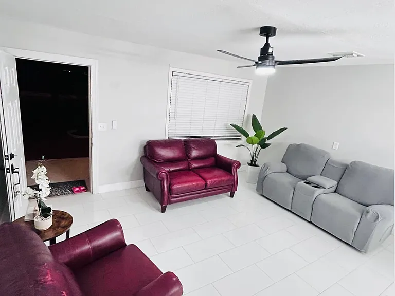 7306 Winchester Dr — Photo 4
