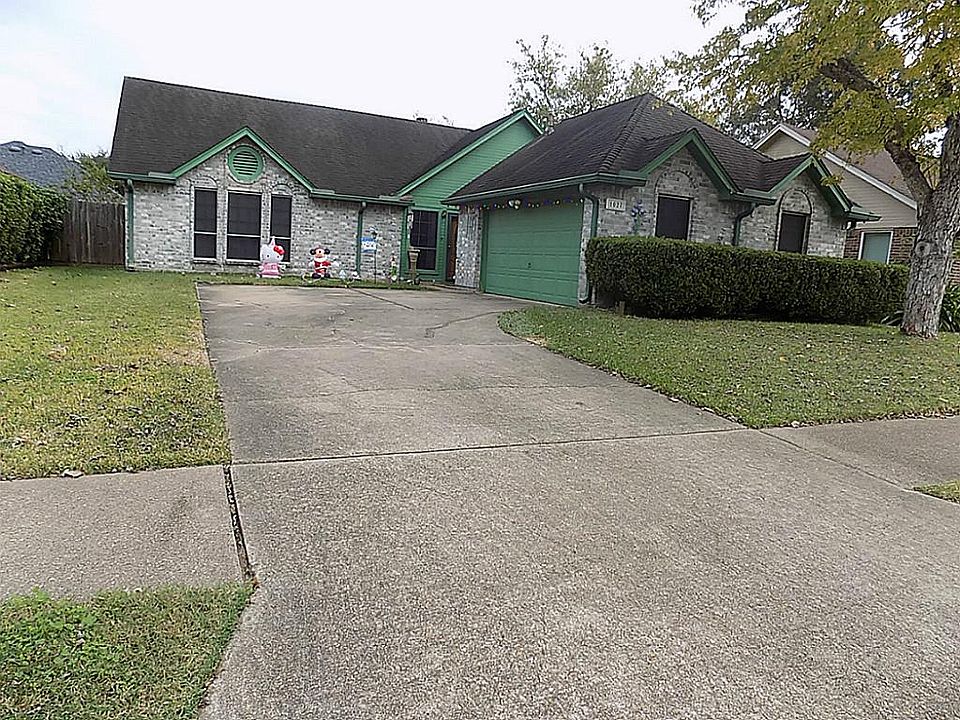 1st image of 1027 Oxford Dr