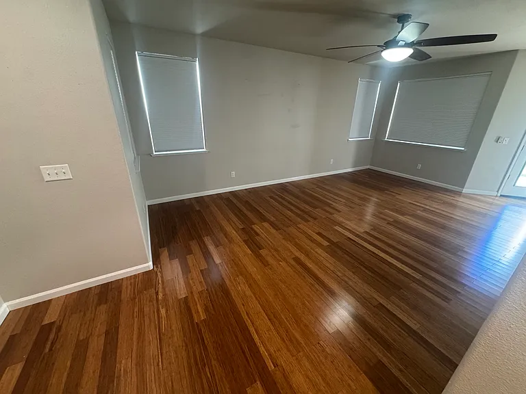 618 W Madrid Ln — Photo 4