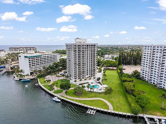 2nd image of 901 E Camino Real #2a