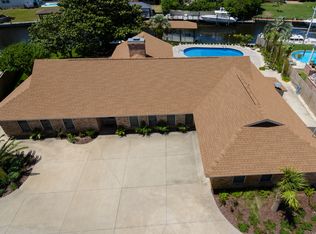 945 Aquamarine Dr, Gulf Breeze, FL 32563