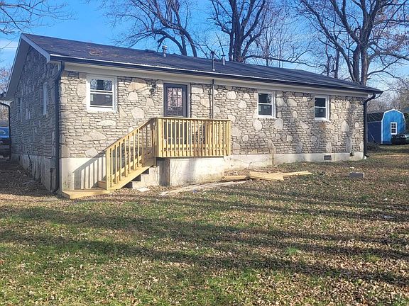 3rd image of 102 Furrow Ln