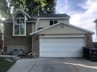 1458 W River Ridge Dr, West Jordan, UT 84088