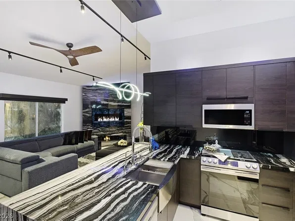 700 Carnegie St APT 3422, Henderson, NV 89052
