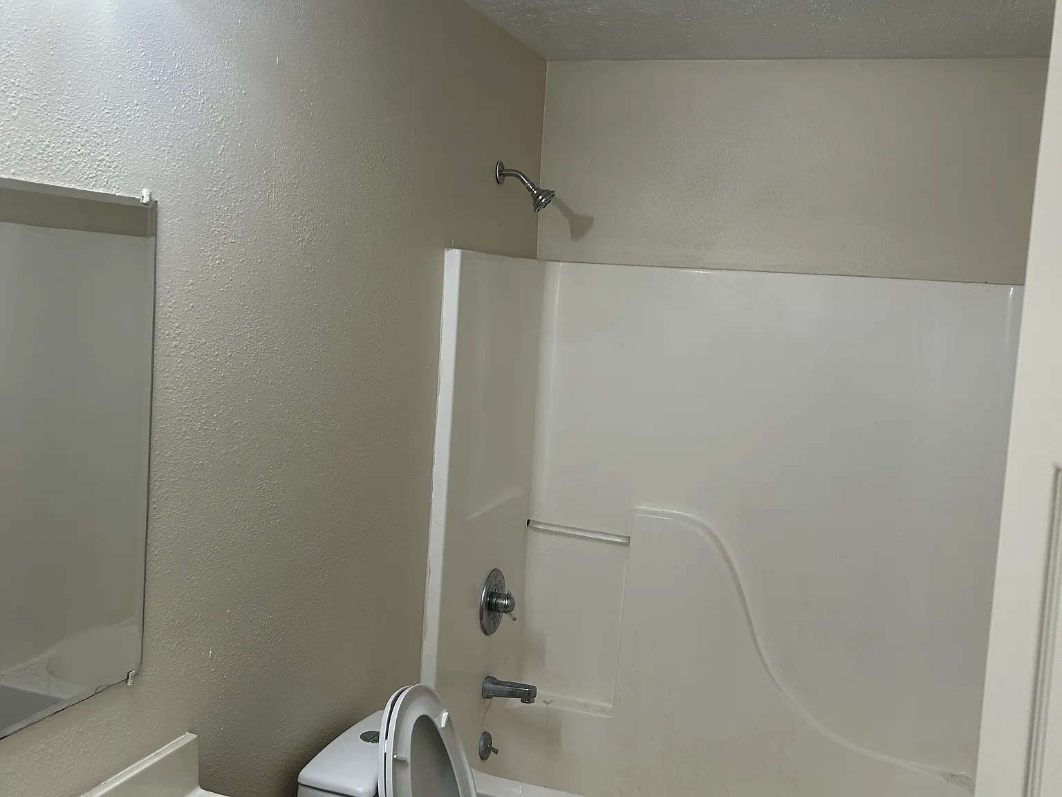 2 bed, 1100 sqft, $1,350 — Photo 3