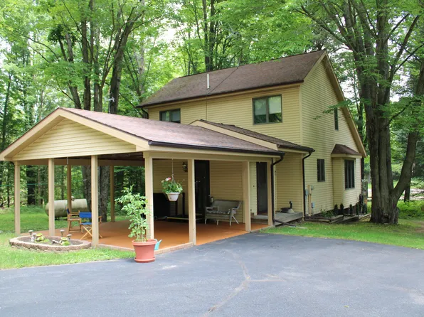 7227 Greenwood Rd, Gladwin, MI 48624