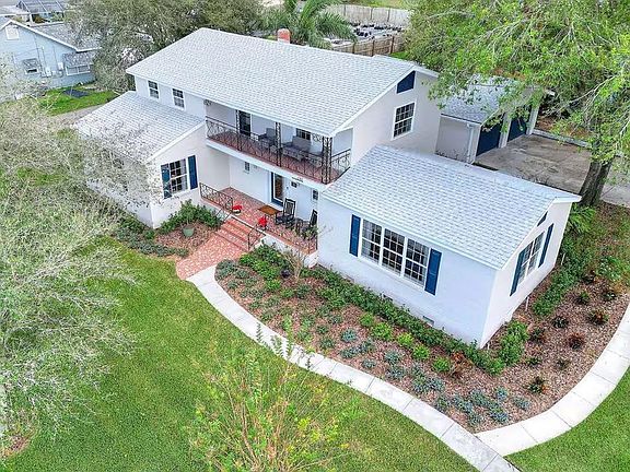 2nd image of 1302 LAKE ELBERT DR SE