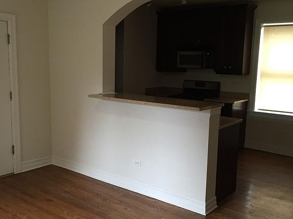 4th image of 3812 N Sheffield Ave #3L