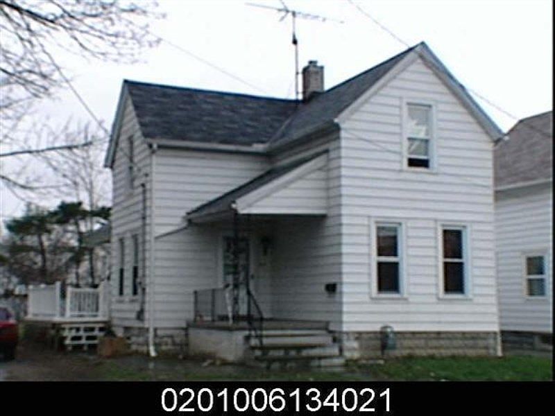 1st image of 1015 W 17th St