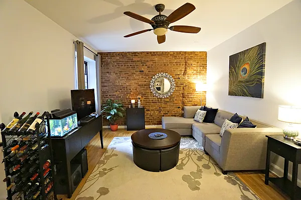 Sold by Anna Pinto Realty | media 2