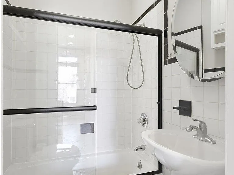 1034 Park Ave #2 — Photo 11