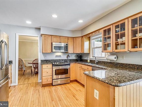4th image of 13515 Wisteria Way
