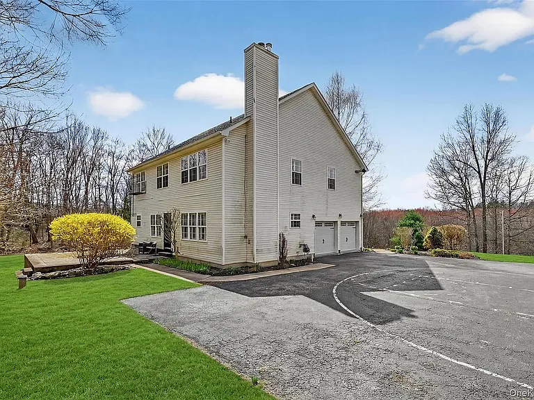 1071 Craigville Rd — Photo 37