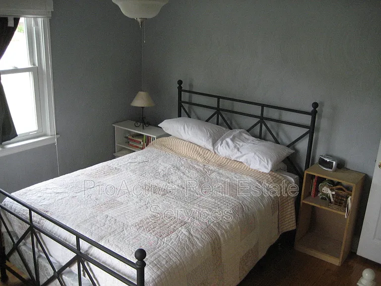 725B Carolina Ave — Photo 10