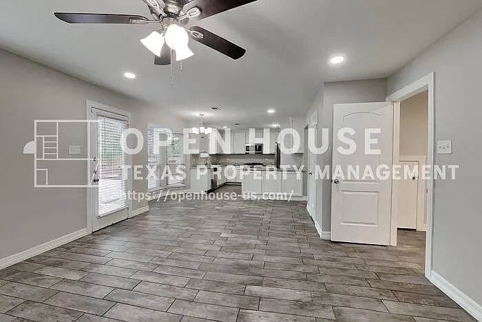 2603 Hidden Garden Dr — Photo 5