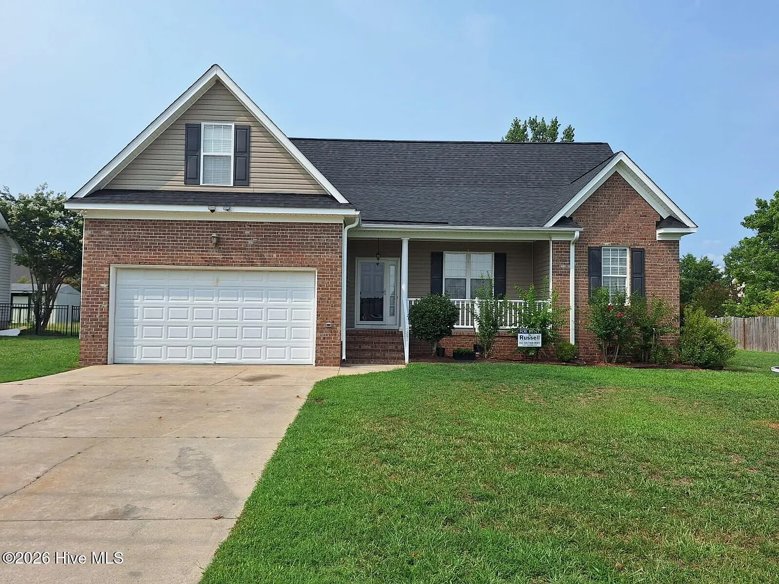 4 bed, 3.0 bath, $2,000 — Photo 2