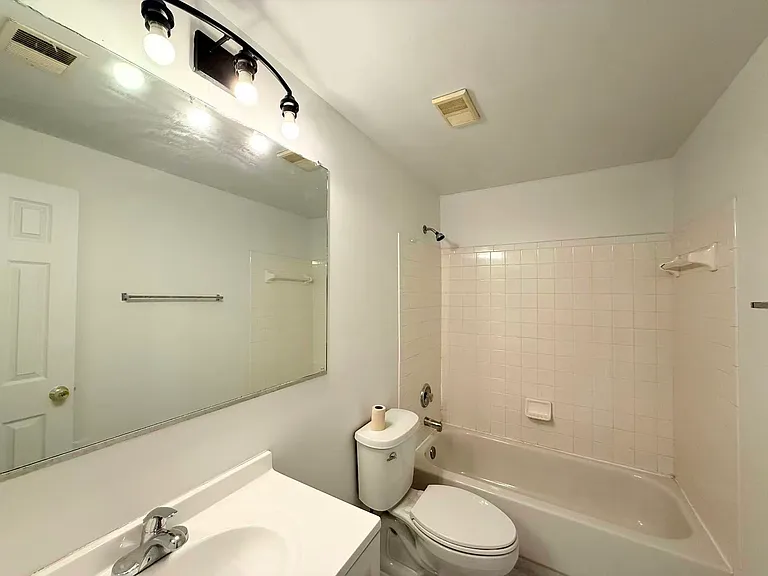 16848 Winston Ln — Photo 18