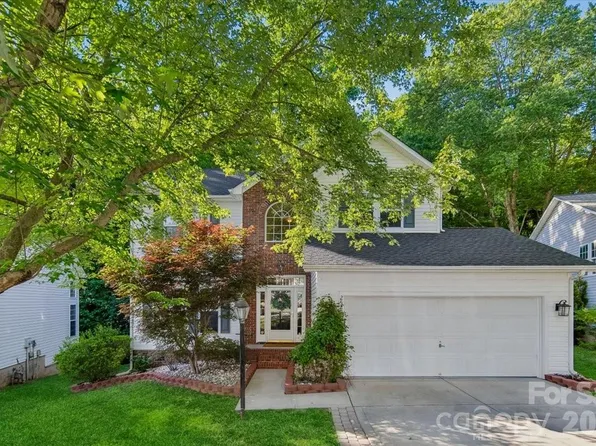 2520 Thornfield Rd, Charlotte, NC 28273