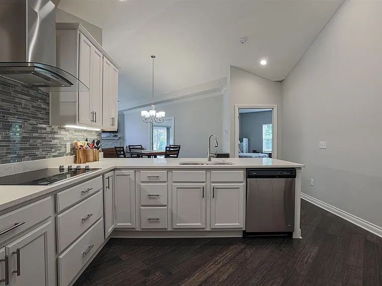 6733 Liberty Cir — Photo 14