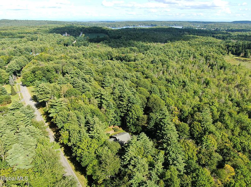 4th image of 936 Ridge Road