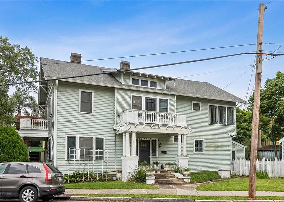 1st image of 875 Taft Pl