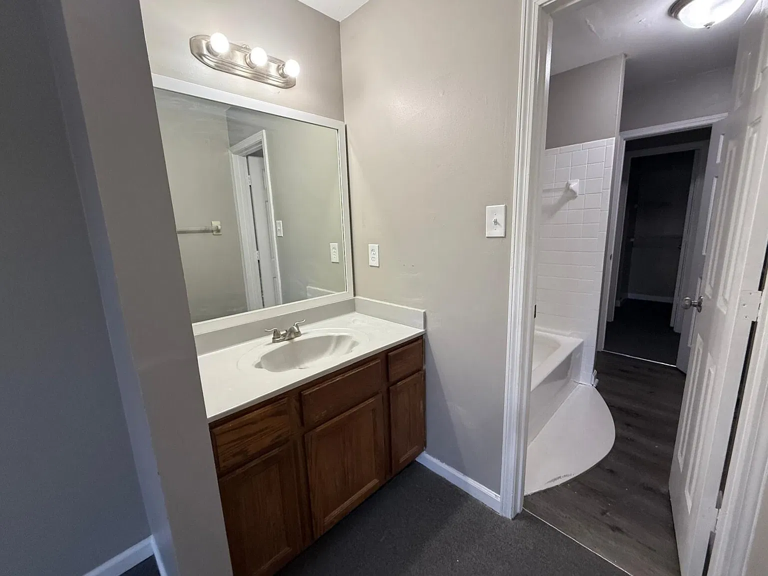 2977 Huntington Trail Dr - Unit... — Photo 3