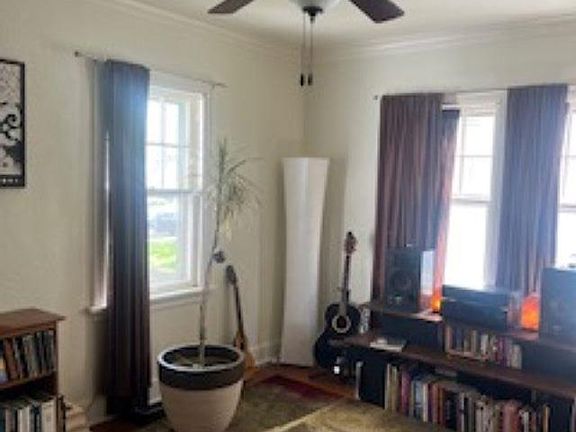 4th image of 1209 W Margaret Ave