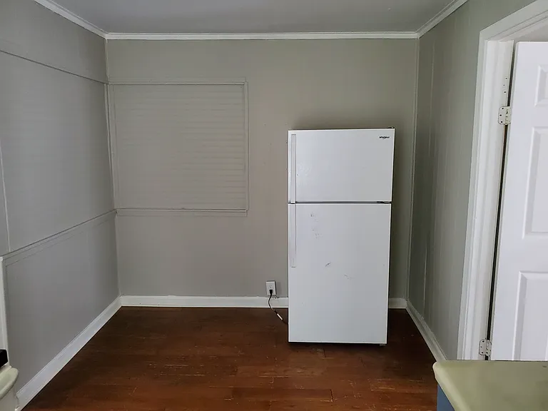 572 Patton St — Photo 10