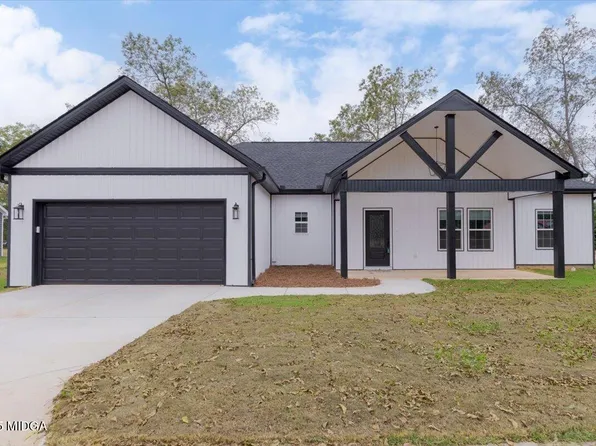 128 Easy St, Cochran, GA 31014